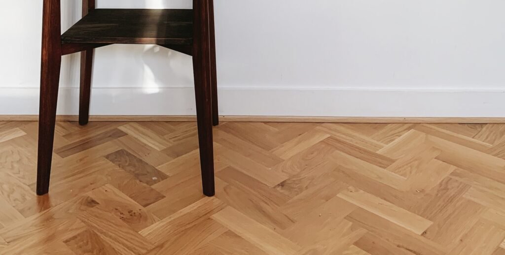 Vinyl Floor cleaning and polishing services